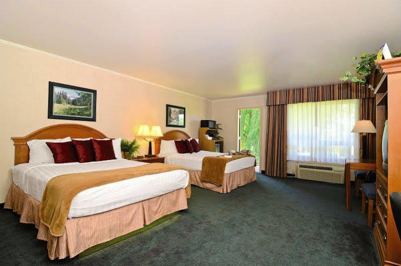 Red Arrow Inn & Suites, A Travelodge By Wyndham Montrose Ngoại thất bức ảnh